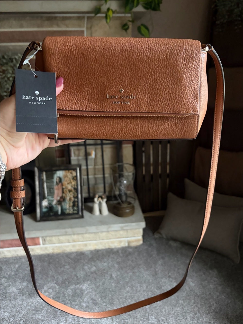 NWT Kate Spade Leila Mini Zip Crossbody Purse in Warm Gingerbread
Leather KE487